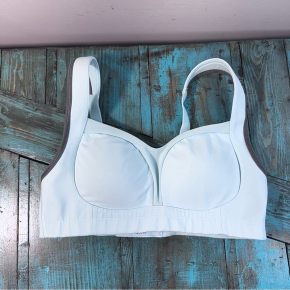 Lululemon Ta Ta Tamer Size 34C Sports Bra Activewear - Picture 2 of 10